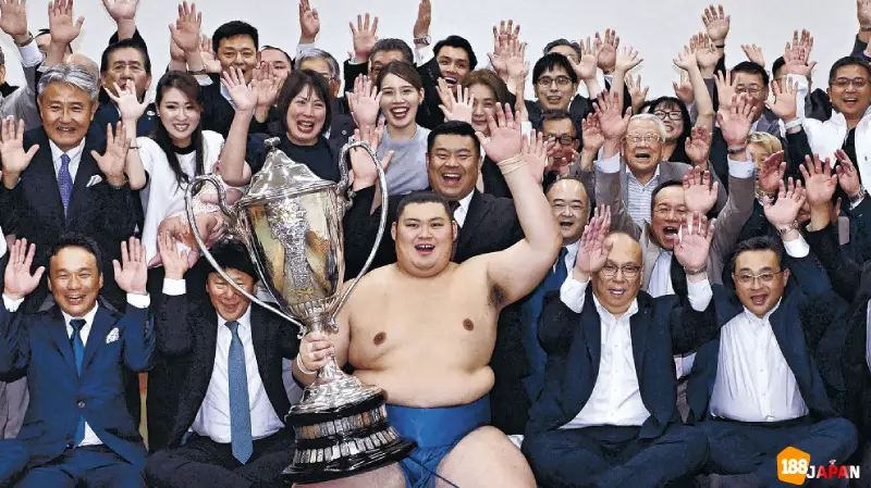 大の里